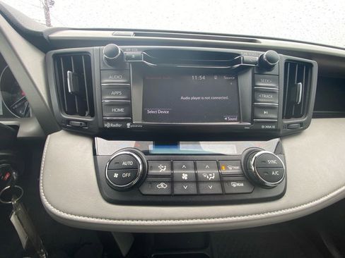 Used 2017 Toyota RAV4 XLE w/ Plus Special Value Package AWD/4WD image 15