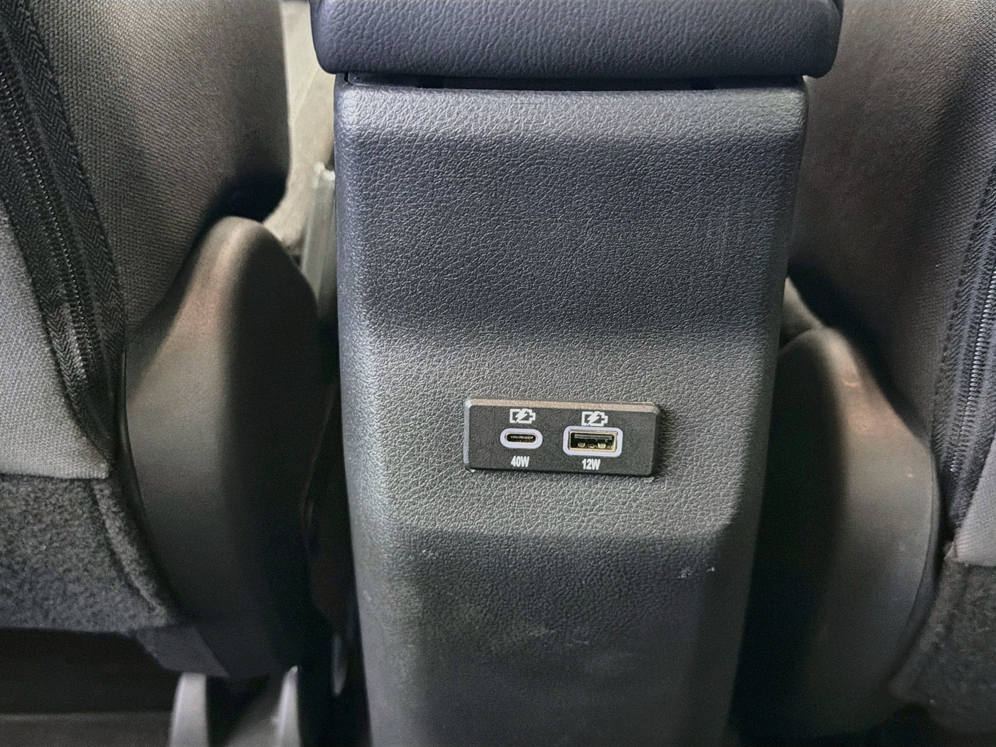 Used 2025 Nissan Kicks SV w/ Illumination Package FWD image 28