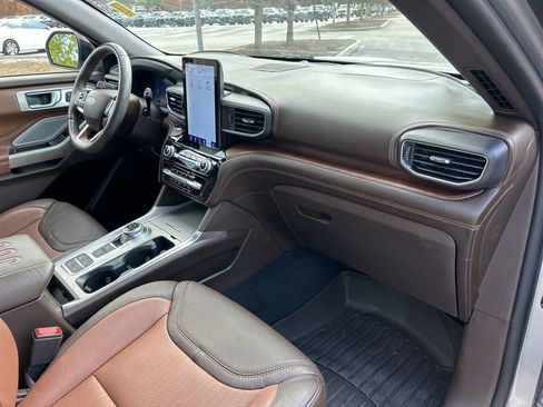 Used 2022 Ford Explorer King Ranch image 44