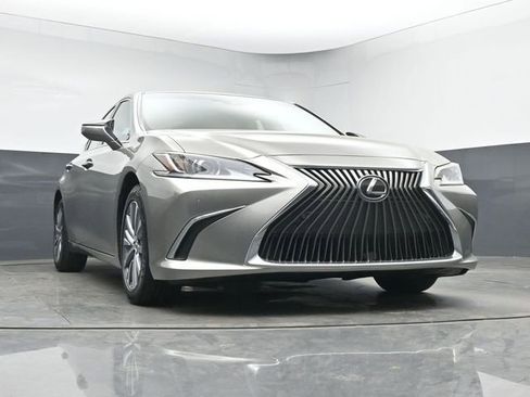 Used 2021 Lexus ES 250 w/ Premium Package AWD/4WD image 32