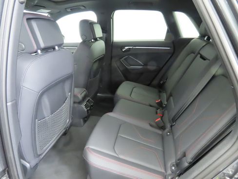 Used 2025 Audi Q3 2.0T Premium Plus w/ Premium Plus Package image 22