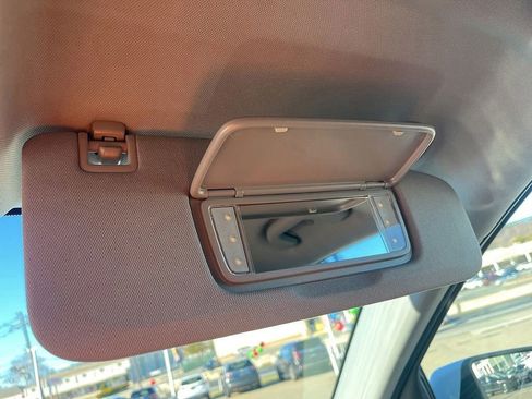 Used 2023 Chevrolet Equinox LT image 27