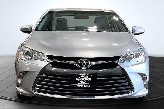 Used 2015 Toyota Camry LE FWD image 3