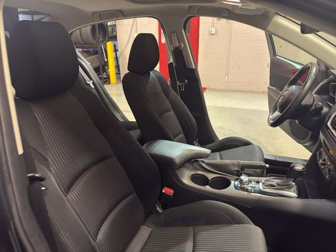 Used 2016 MAZDA MAZDA3 i Touring image 23