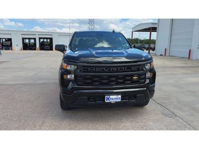 New 2026 Chevrolet Silverado 1500 Custom w/ Turbomax Blackout Package