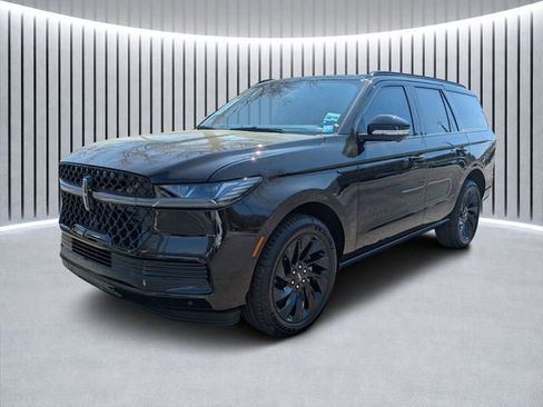 New 2026 Lincoln Navigator Reserve w/ Jet Appearance Package AWD/4WD image 8