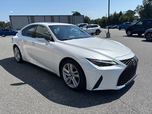 Used 2024 Lexus IS 300 w/ Comfort Package RWD image 11
