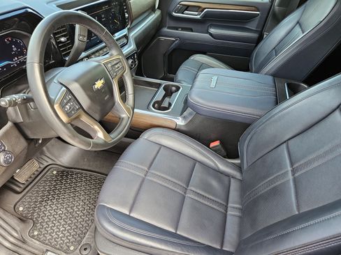 Used 2024 Chevrolet Silverado 3500 High Country w/ High Country Premium Package AWD/4WD image 13