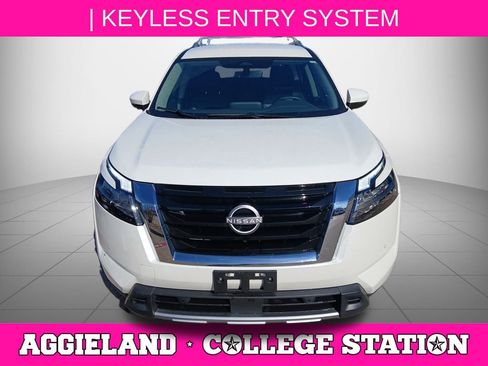 Certified 2024 Nissan Pathfinder SL image 5