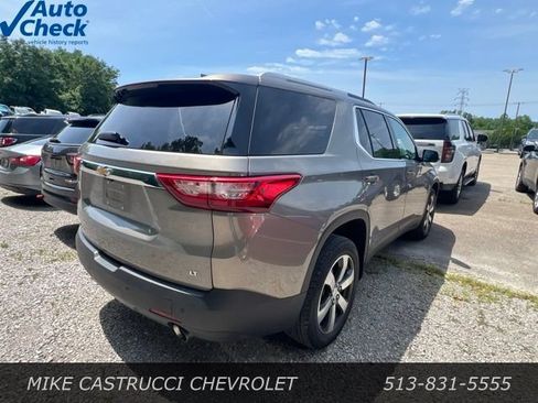 Used 2018 Chevrolet Traverse LT FWD image 3