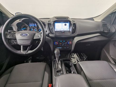 Used 2018 Ford Escape SE w/ SE Sync 3 Package AWD/4WD image 16