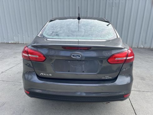Used 2015 Ford Focus SE FWD image 4