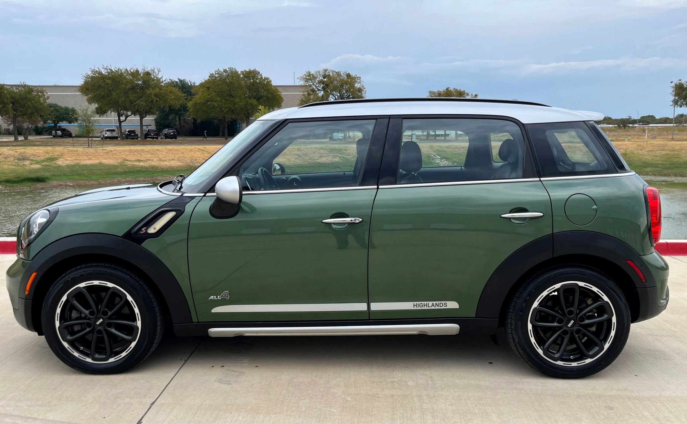 Used 2016 MINI Cooper Countryman S AWD/4WD image 9