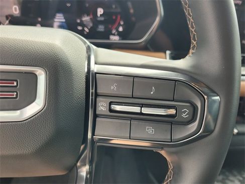 New 2025 GMC Canyon AT4 image 28