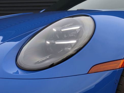 Certified 2025 Porsche 911 Carrera image 12