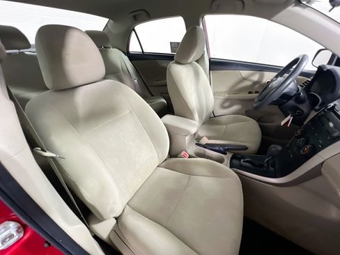 Used 2012 Toyota Corolla L FWD image 30