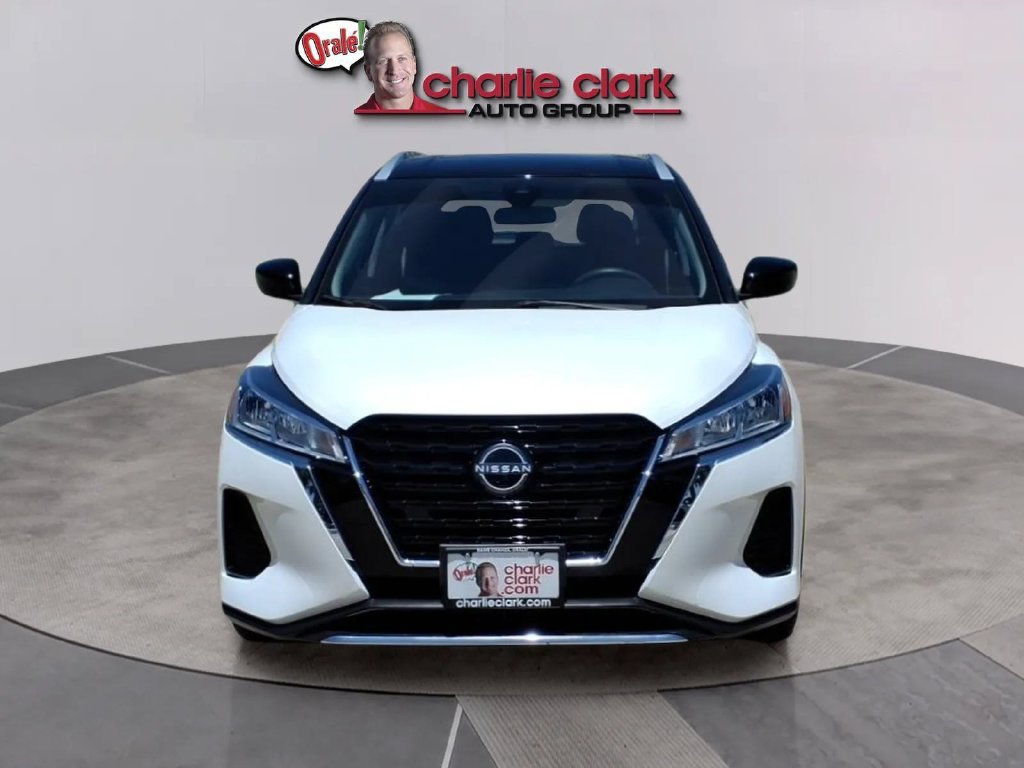 Used 2024 Nissan Kicks SV FWD image 8