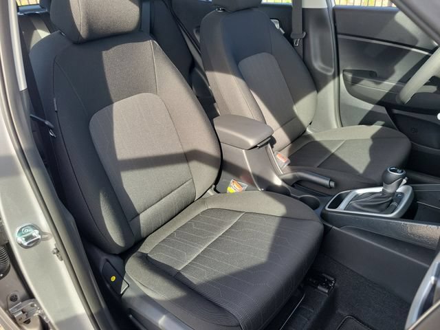 New 2026 Hyundai Venue SE FWD image 17