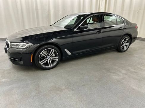 Used 2023 BMW 530i xDrive w/ Premium Package AWD/4WD image 2