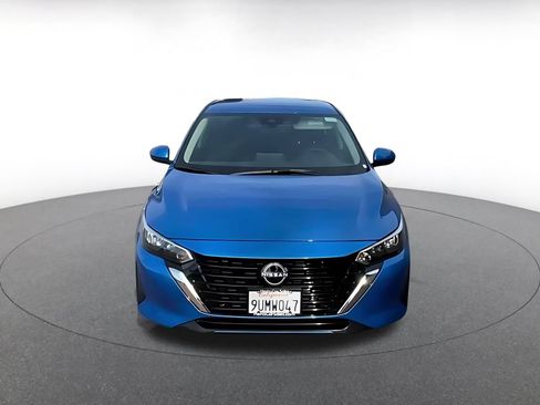 Used 2025 Nissan Sentra SV FWD image 4