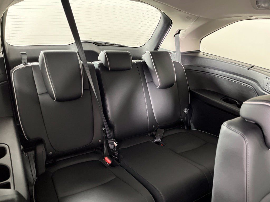 Certified 2026 Honda Odyssey Touring image 14