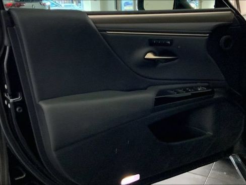 Used 2023 Lexus ES 300h F Sport FWD image 10