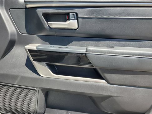 Used 2022 Toyota Tundra Limited AWD/4WD image 19