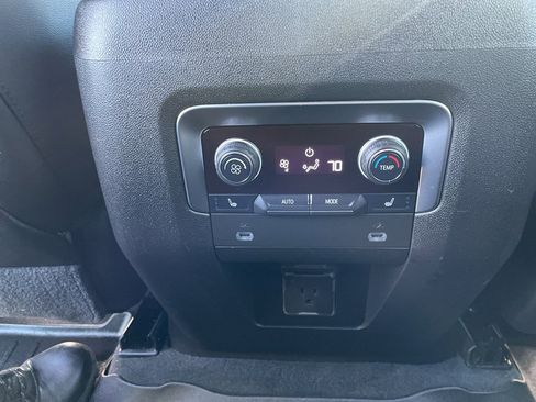 Used 2021 Chevrolet Tahoe Z71 w/ Z71 Signature Package image 50