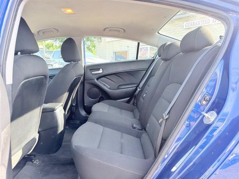 Used 2017 Kia Forte LX FWD image 17