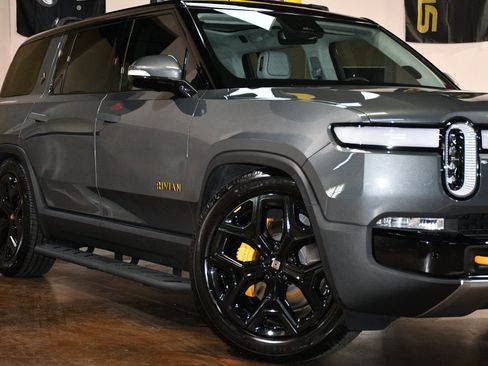 Used 2023 Rivian R1S Launch Edition AWD/4WD image 53