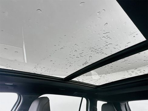 New 2026 Jeep Cherokee Overland image 14