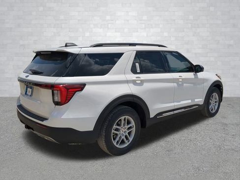 New 2025 Ford Explorer Active w/ Active Comfort Package image 12