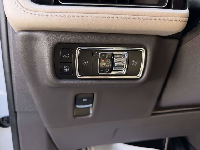 Used 2023 Lincoln Nautilus Reserve AWD/4WD image 21