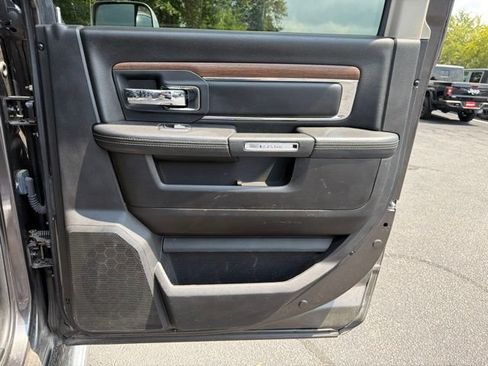 Used 2018 RAM 2500 Laramie AWD/4WD image 12