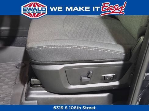 New 2026 RAM 2500 Big Horn AWD/4WD image 14