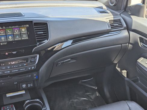 Used 2022 Honda Pilot Black Edition image 16