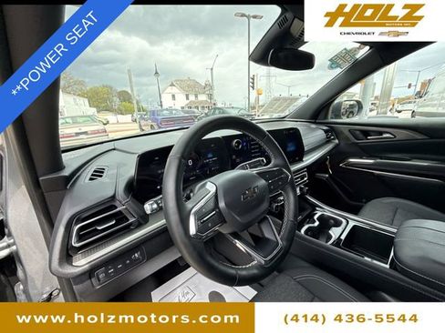 Certified 2025 Chevrolet Traverse LT w/ Midnight/Sport Edition AWD/4WD image 10