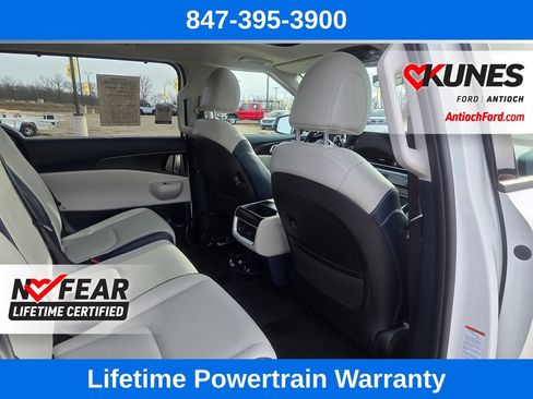 Used 2025 Kia Carnival SX Prestige FWD image 35