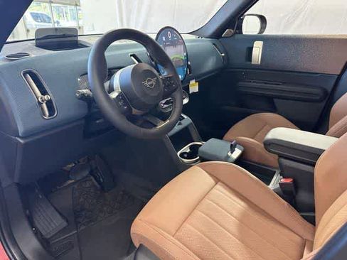 Used 2025 MINI Cooper Countryman S w/ Comfort Package Max image 10