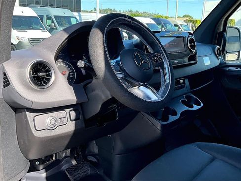 New 2026 Mercedes-Benz Sprinter 2500 image 8