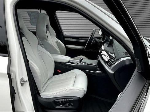 Used 2018 BMW X5 M AWD/4WD image 28