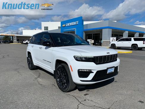 Used 2025 Jeep Grand Cherokee Summit image 1