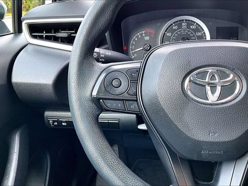 Used 2021 Toyota Corolla LE FWD image 26