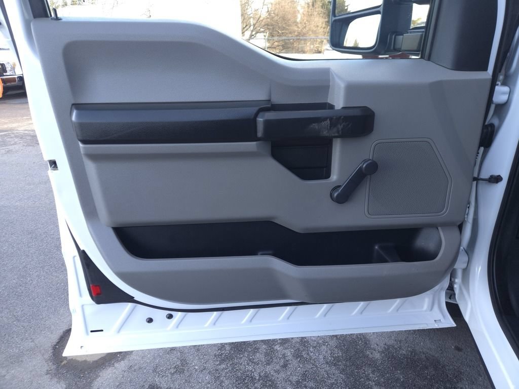 Used 2019 Ford F250 XL w/ Snow Plow Prep Package AWD/4WD image 11