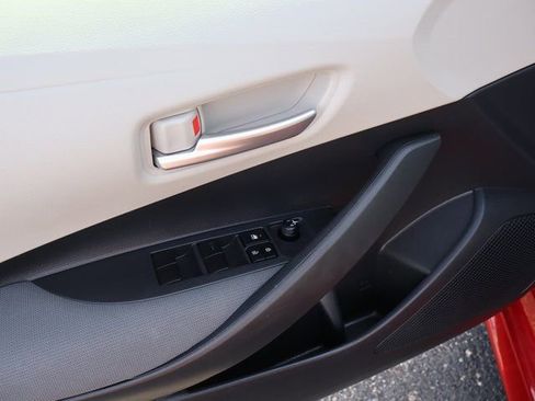 Used 2020 Toyota Corolla LE w/ LE Convenience Package image 13