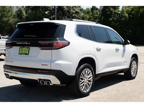 New 2026 GMC Acadia Denali w/ Super Cruise Package AWD/4WD image 8