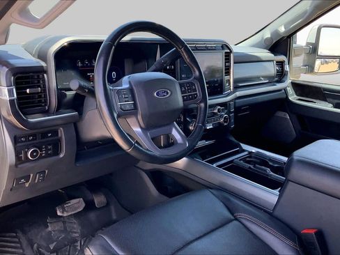 Used 2023 Ford F250 Lariat w/ Sport Appearance Package AWD/4WD image 18