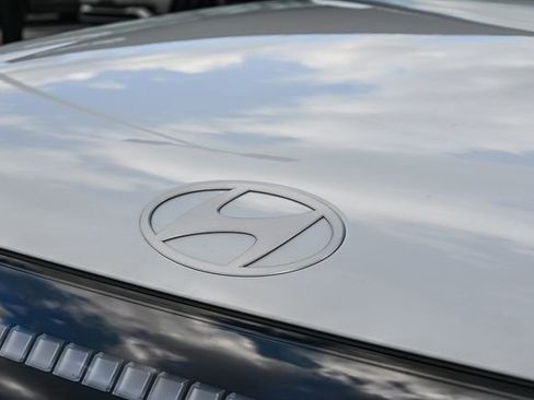 New 2026 Hyundai Ioniq 9 Calligraphy image 11