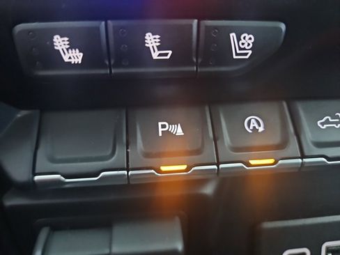 Used 2021 GMC Sierra 1500 AT4 w/ AT4 Value Package image 24