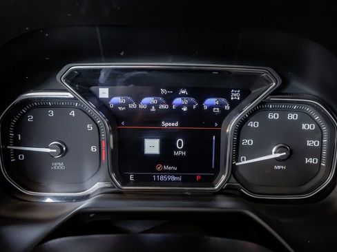 Used 2021 GMC Yukon AT4 w/ Rear Media and Nav Package AWD/4WD image 18